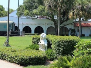 Lorelei Against SWFL Museum of History (2)