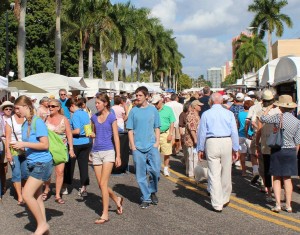 2012 Festival Crowd 04