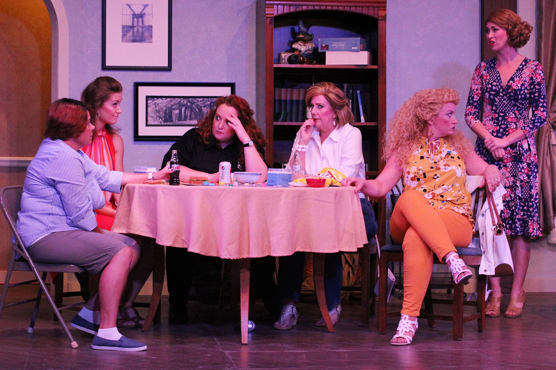 Katie Pankow is Florence Unger in ‘Odd Couple’